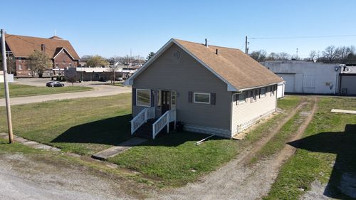 504 W Poplar St, West Frankfort, IL, 62896-2240 | Card Image