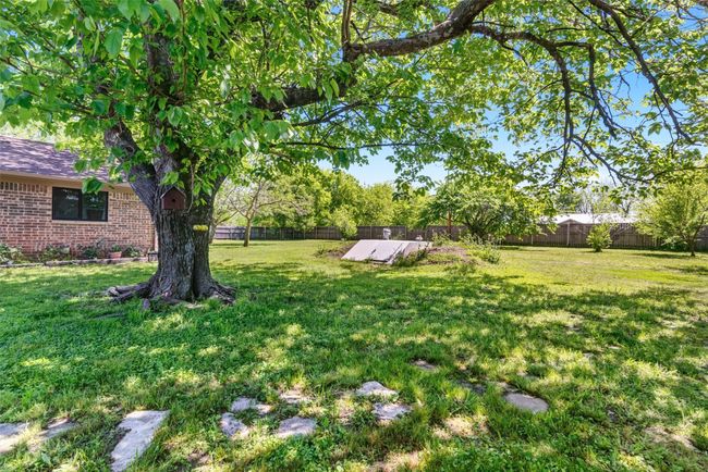 832 Cherry St, House other with 3 bedrooms, 2 bathrooms and null parking in Wolfe City TX | Image 6