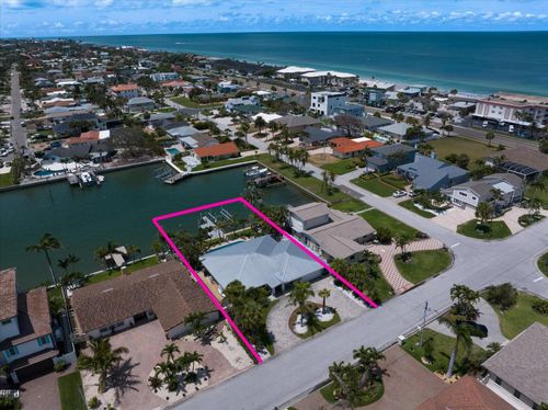 202 Howard Dr, BELLEAIR BEACH, FL, 33786-3534 | Card Image