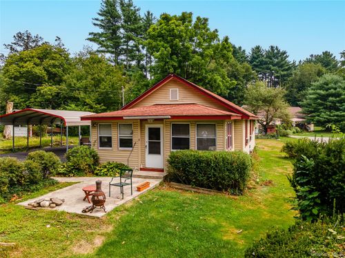 8 Wilsey Valley Rd, Wurtsboro, NY, 12790-7708 | Card Image