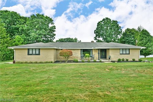 2387 Country Ln, Poland, OH, 44514-1513 | Card Image