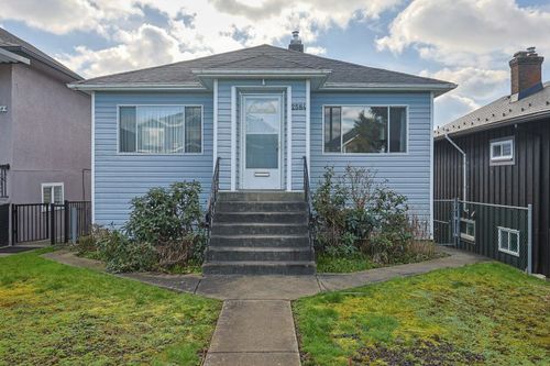 2584 E Georgia St, Vancouver, BC, V5K2J7 | Card Image