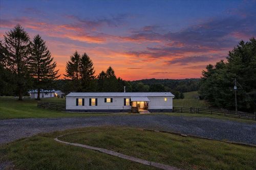 976 Coles Knob Rd Ne, Pilot, VA, 24138-1324 | Card Image