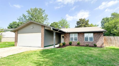 2305 Independence St, Tulsa, OK, 74127-5238 | Card Image