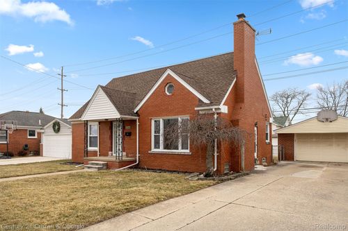 1046 6th St, Wyandotte, MI, 48192-3204 | Card Image