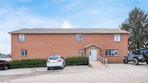 822 Princeton Ave, Zanesville, OH, 43701-2866 | Card Image