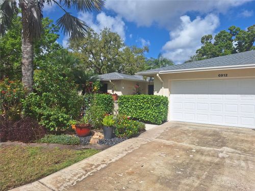 6912 W Country Club Dr N, SARASOTA, FL, 34243-3501 | Card Image
