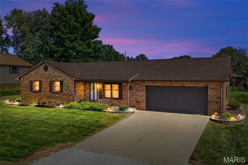 2 Carol Drive, Waterloo, IL, 62298 | Card Image