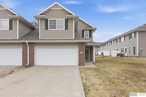 17514 Seward Plz, Omaha, NE, 68118-6014 | Card Image