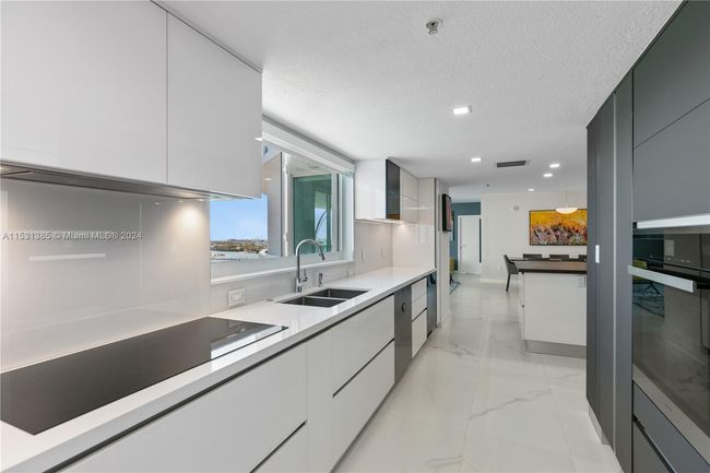 APT-1601 - 1800 N Bayshore Dr, Condo with 3 bedrooms, 3 bathrooms and null parking in Miami FL | Image 17