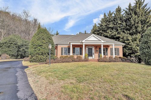 625 Highfield Rd, Salem, VA, 24153-3229 | Card Image