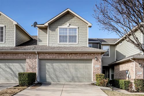 9813 Rockwall Rd, Plano, TX, 75025-5825 | Card Image