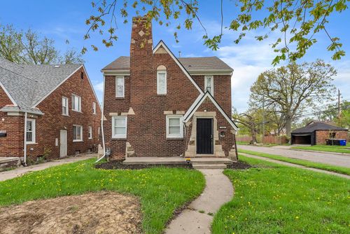 5200 Bedford St, Detroit, MI, 48224-2653 | Card Image