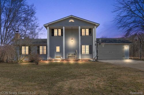 2595 Palms Rd, Columbus, MI, 48063-4508 | Card Image