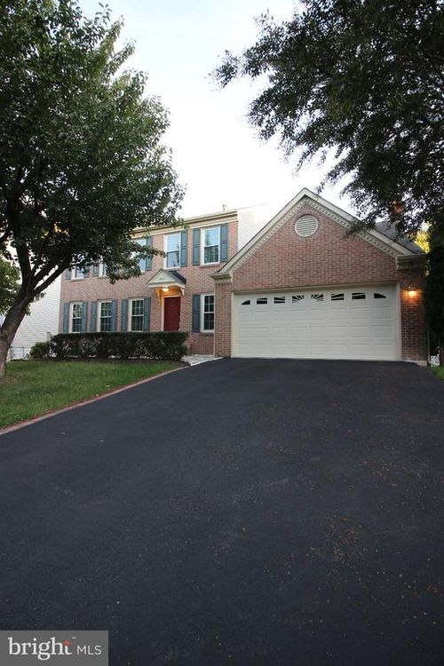 13111 Willoughby Point Dr, FAIRFAX, VA, 22033-1427 | Card Image