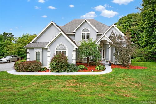 73 Noble Hill Dr, Poughquag, NY, 12570-5036 | Card Image