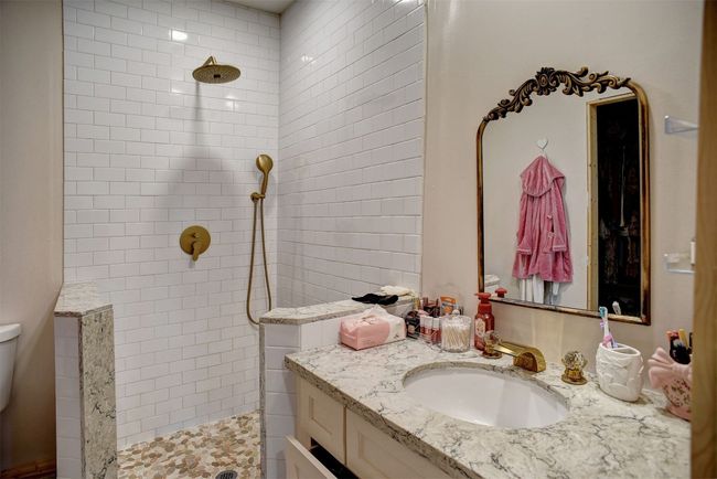 Full bathroom #3 | Image 34