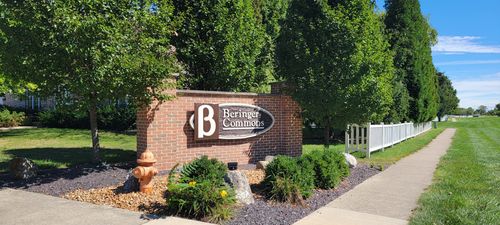 3016 Beringer Cir, Urbana, IL, 61802-9425 | Card Image