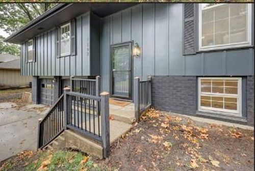 1209 Se Brookwood St, Lee's Summit, MO, 64063-3320 | Card Image