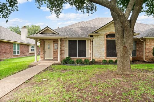 517 Old Mill Creek Dr, Waco, TX, 76712-6450 | Card Image