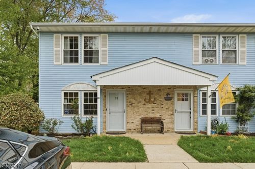 82 Cliffwood Ave, Cliffwood, NJ, 07721-1000 | Card Image