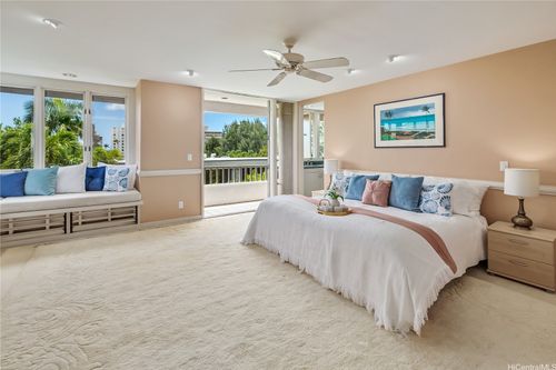 4-2929 Poni Moi Rd, Honolulu, HI, 96815-4740 | Card Image