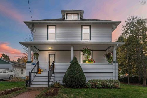 183 Cottage St, Berwick, NS, B0P1E0 | Card Image