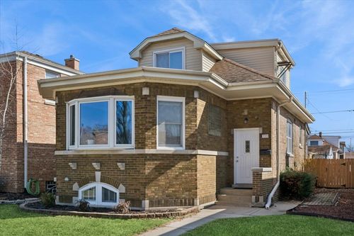 753 Newcastle Ave, Westchester, IL, 60154-2650 | Card Image
