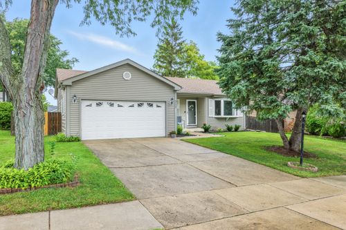 312 Exmoor Dr, Streamwood, IL, 60107-1024 | Card Image