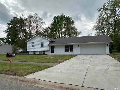 1815 Stonehenge Rd, Springfield, IL, 62702-3236 | Card Image