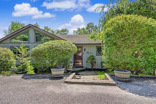 25 Lake View Dr, Tunkhannock, PA, 18657-5745 | Card Image