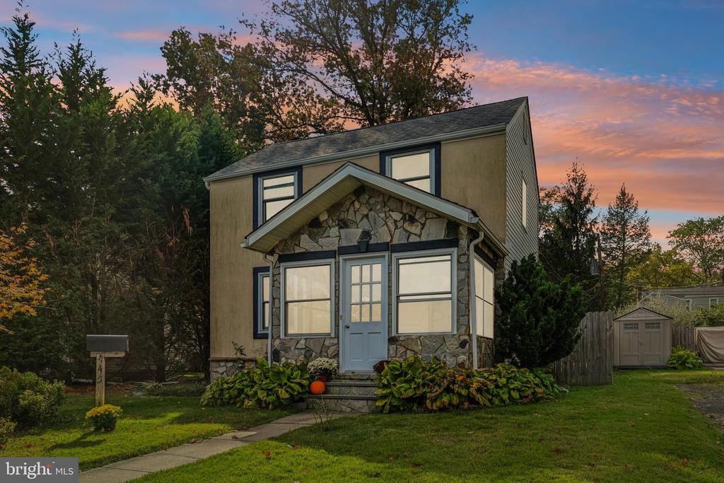 Lafayette Ave, Morrisville, PA 19067