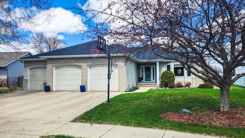 4041 S Rivershore Dr, Moorhead, MN, 56560-5624 | Card Image