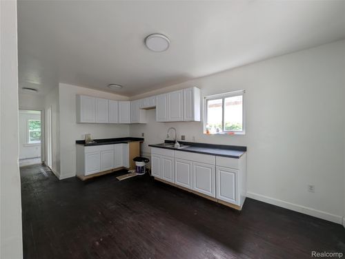 17 Oriley Street, Pontiac, MI, 48342 | Card Image