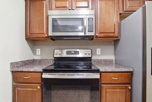 8704 Cedar Ridge Dr, Midwest City, OK, 73110-7459 | Card Image
