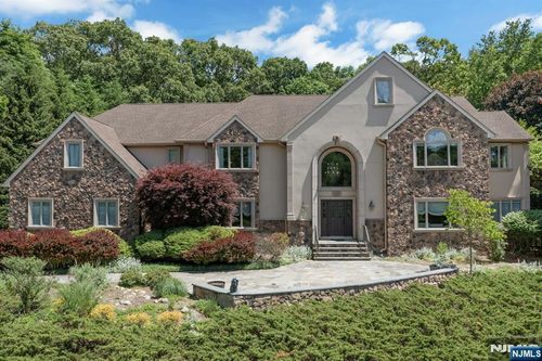 309 Skyridge Rd, Franklin Lakes, NJ, 07417-2142 | Card Image