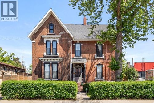 274 Crawford Ave, Windsor, ON, N9A5C2 | Card Image