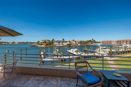 101-102-2795 Kipps Colony Dr, GULFPORT, FL, 33707-3972 | Card Image
