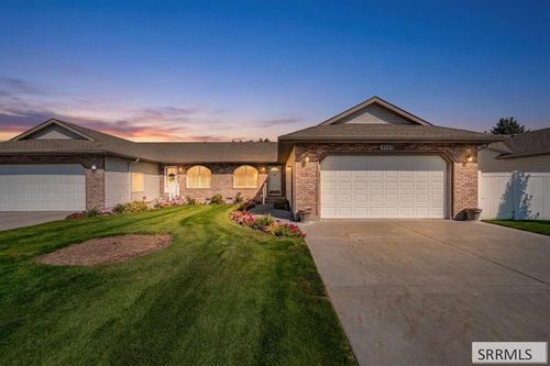 3049 Brookstone Cir, Ammon, ID, 83406-7528 | Card Image
