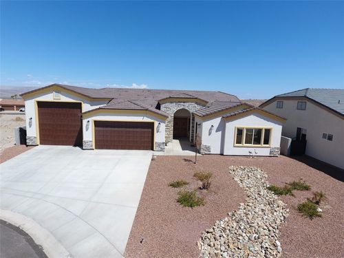 2333 Raven Ct, Bullhead City, AZ, 86442-8851 | Card Image