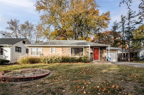 8004 Jarboe St, Kansas City, MO, 64114-2159 | Card Image