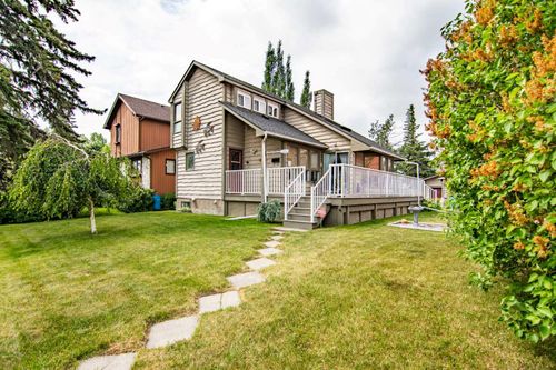 5014 43 St, Sylvan Lake, AB, T4S1C1 | Card Image