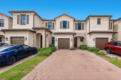 3326-3326 W 112th St, Hialeah, FL, 33018 | Card Image