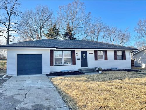 6012 N Michigan Avenue, Gladstone, MO, 64118 | Card Image