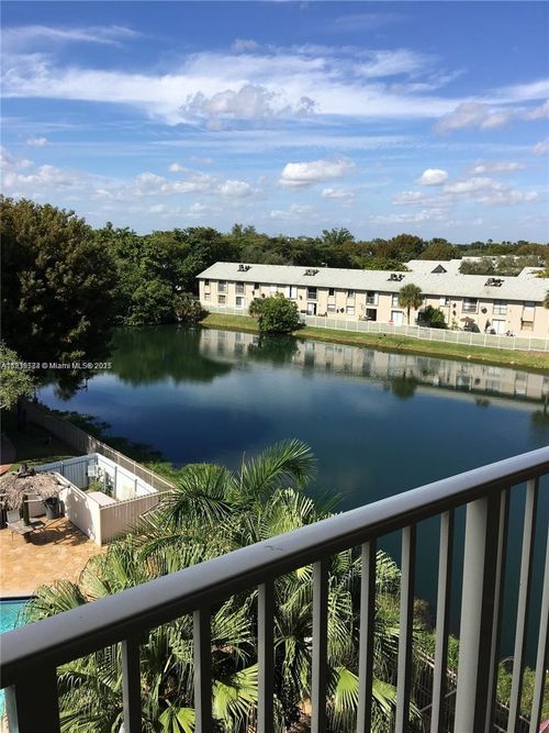 apt-502-15221 Sw 80th St, Miami, FL, 33193-1351 | Card Image