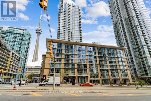 303-9 Spadina Avenue, Toronto (Waterfront Communities), ON, M5V3V5 | Card Image