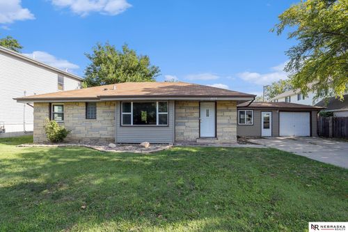 4426 Huntington Ave, Lincoln, NE, 68504-3663 | Card Image