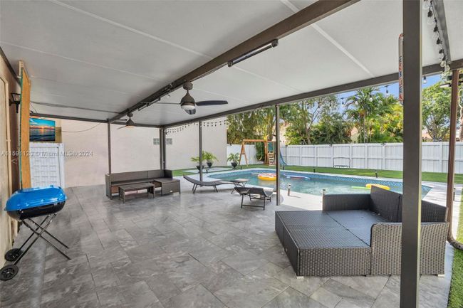 3990 Hyde Park Cir, House other with 3 bedrooms, 2 bathrooms and null parking in Hollywood FL | Image 34