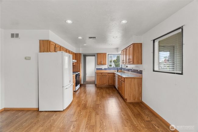 2300 W 2 Nd St, House other with 2 bedrooms, 1 bathrooms and 2 parking in Aberdeen WA | Image 7