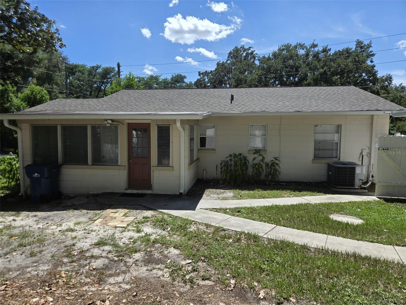 Residential Lease in DELAND 2